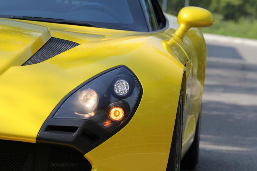 Детали экстерьера Alfa Romeo TZ3 Stradale (03) 2012 года  (фото 14 из 31)
